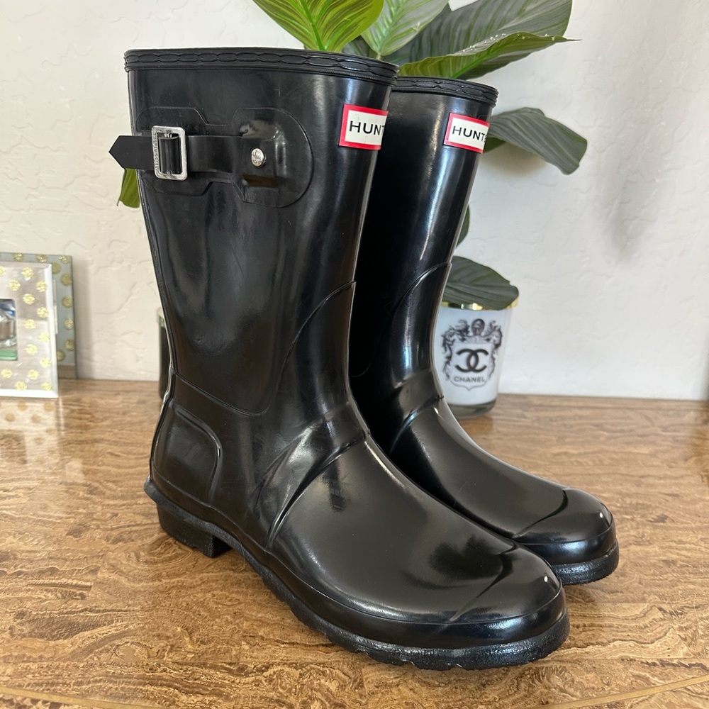 Hunter Glossy Black Buckle Boots